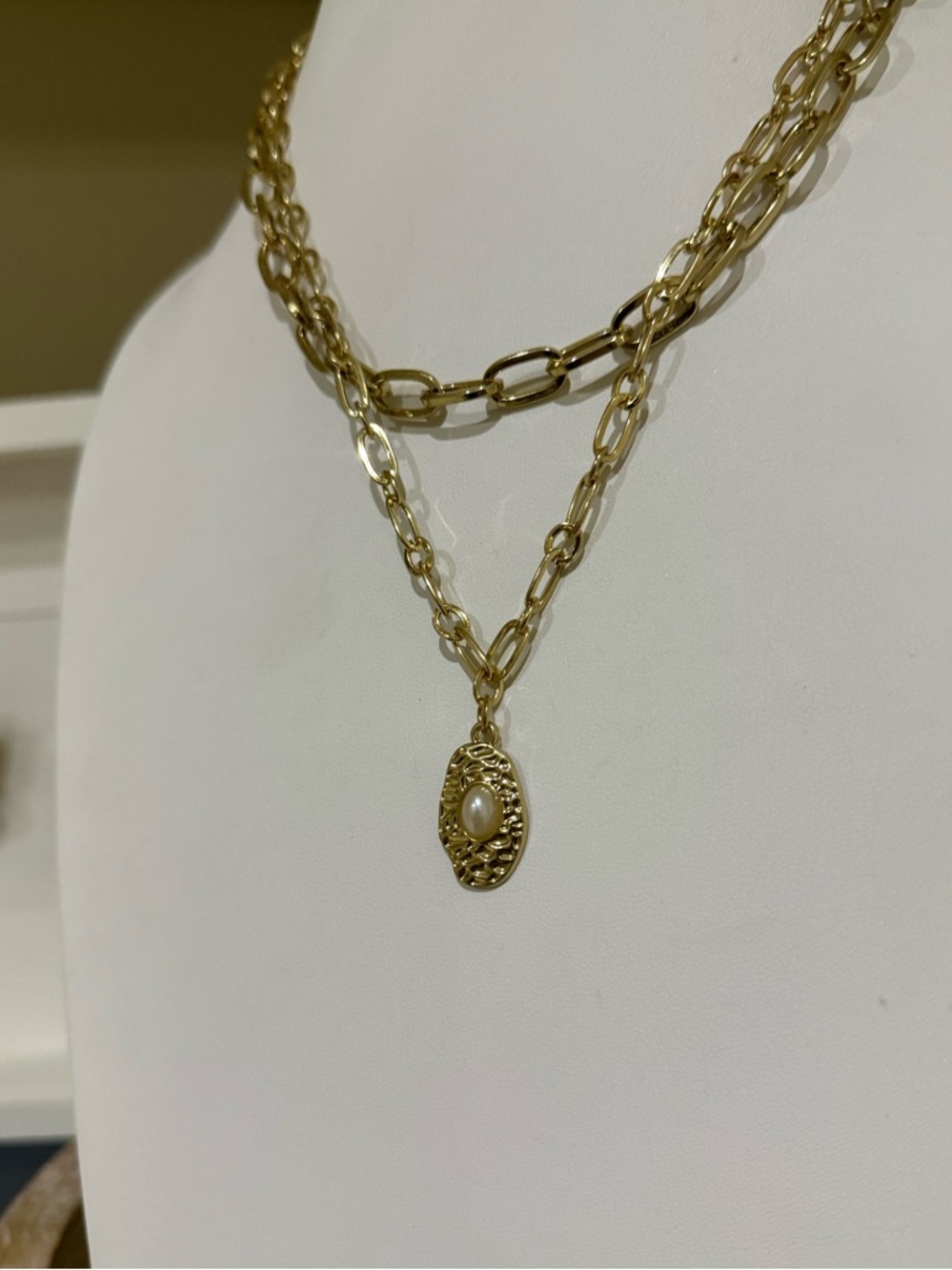Set of 2 Separate Gold Tone Paperclip Chain Necklaces - Picture 11 of 14